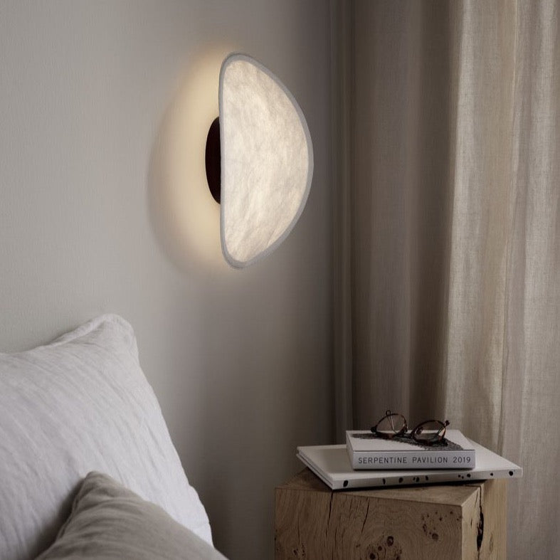 Tense Wall Lamp