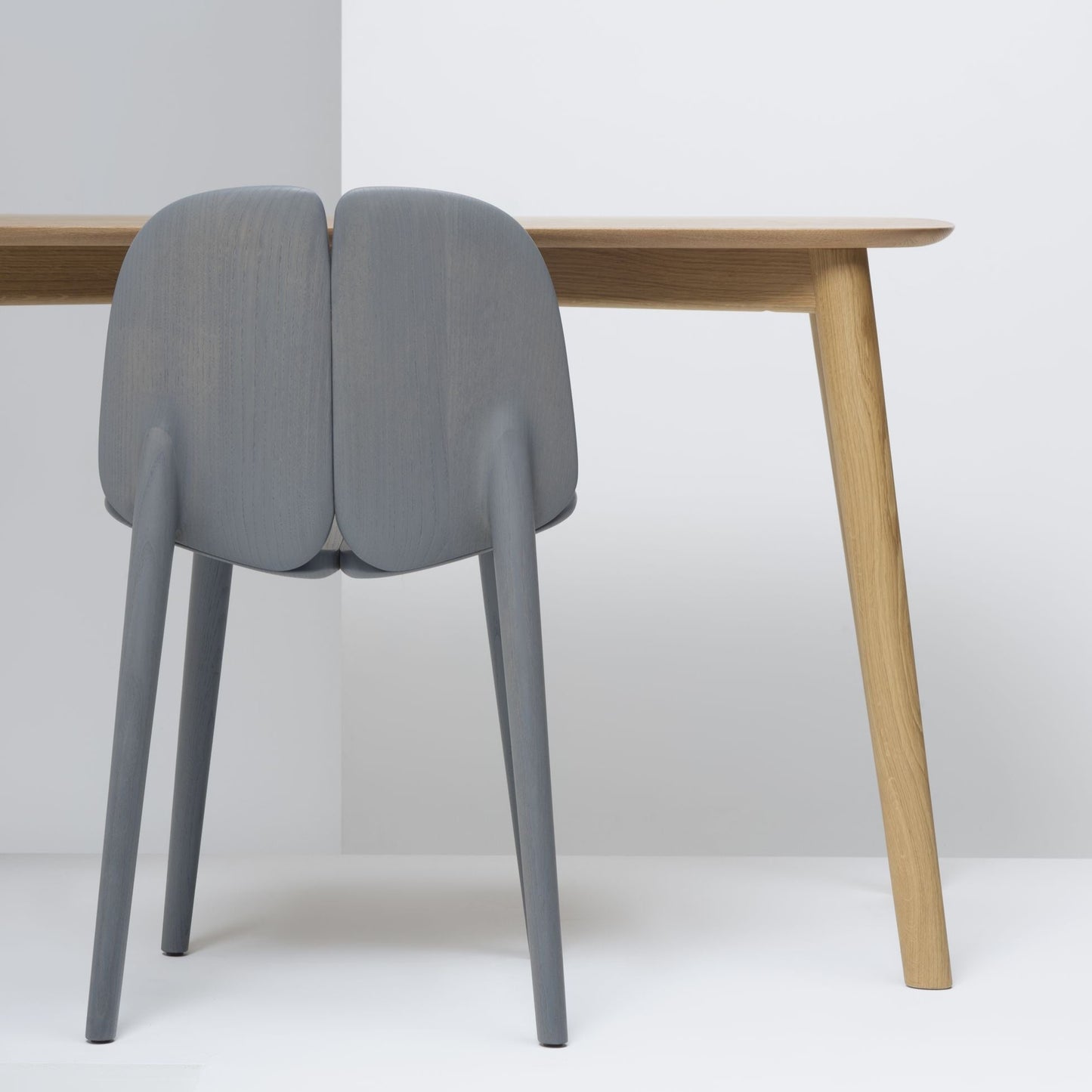 Osso Dining Table