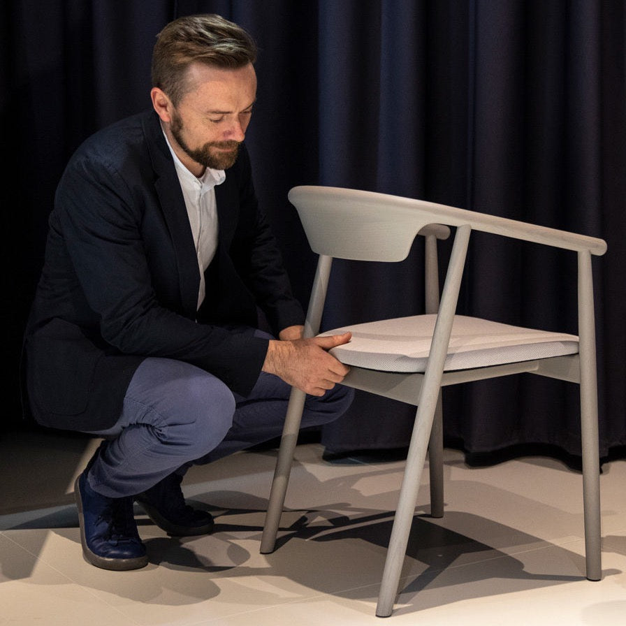 Leva Chair