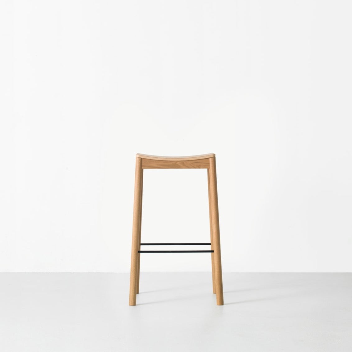 Tangerine stool no back