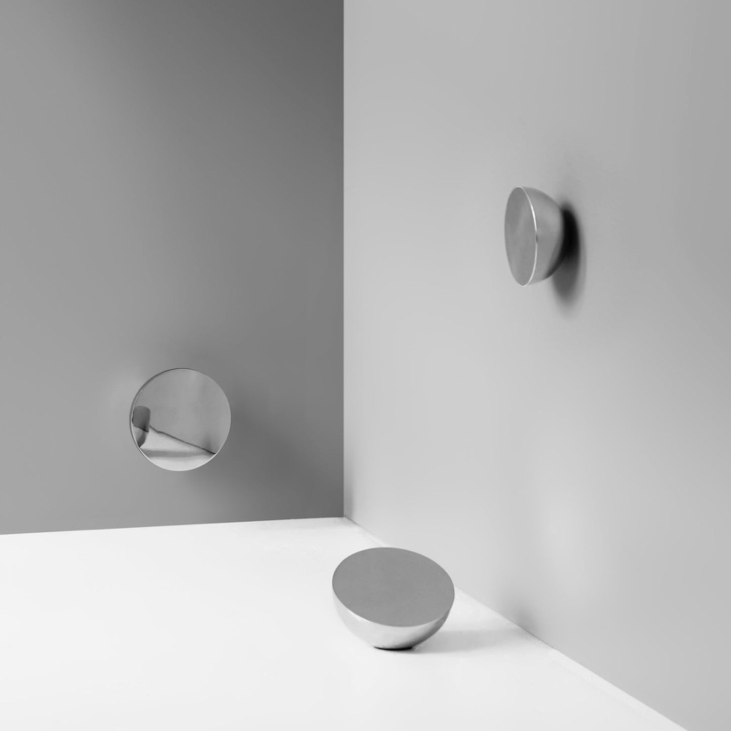Aura Table Mirror