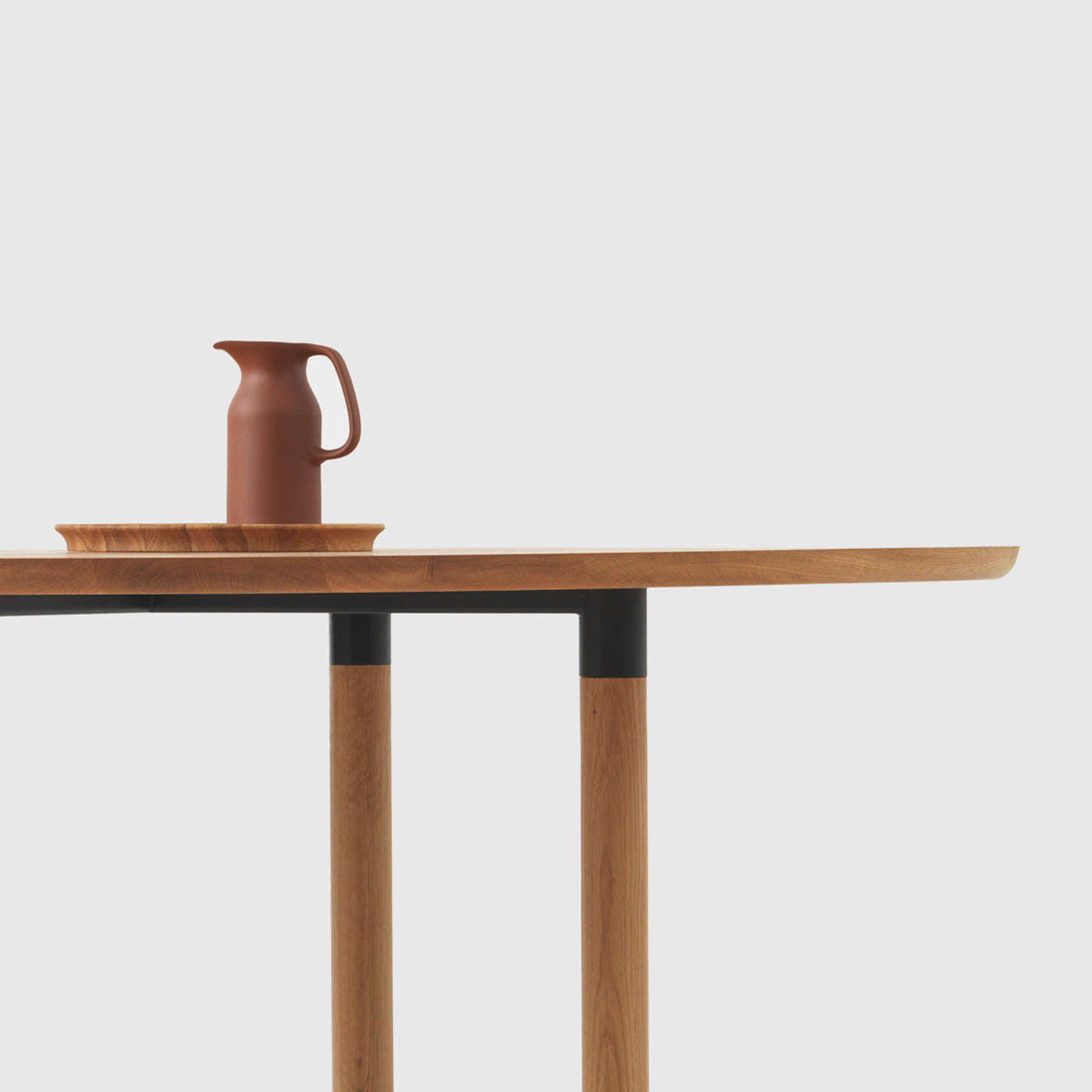 Underline Dining Table - Round