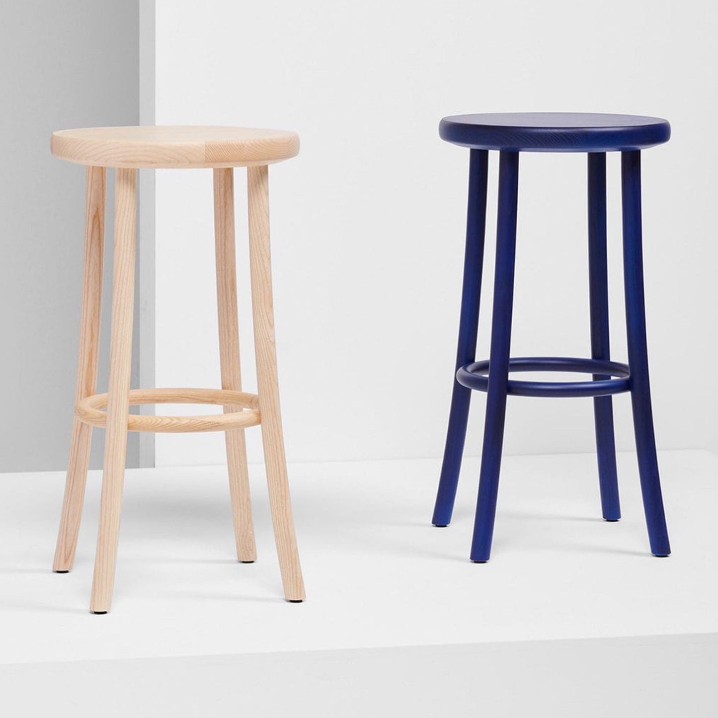 Zampa Stool