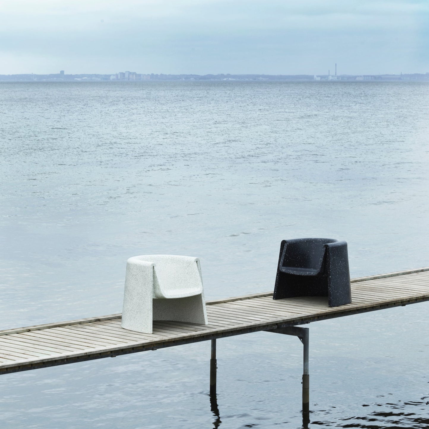 Bit Lounge Chair