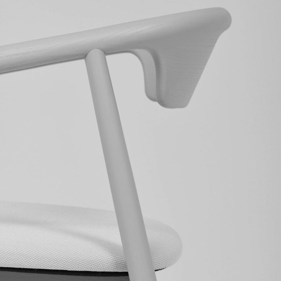 Leva Chair